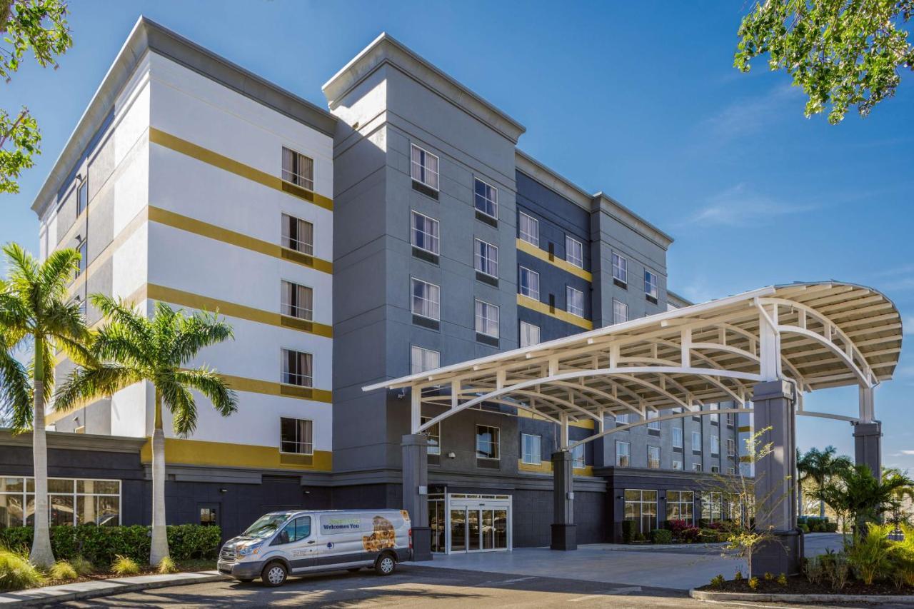 Doubletree By Hilton Sarasota Bradenton Airport Hotel Exterior foto