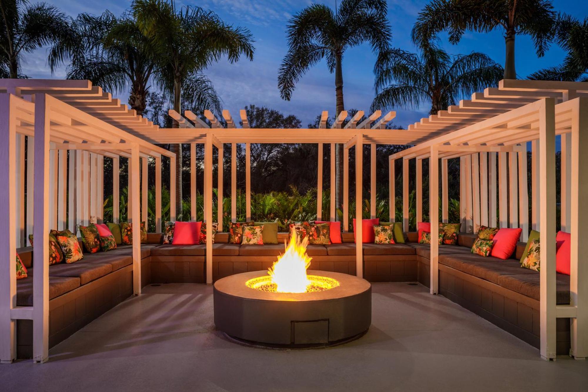 Doubletree By Hilton Sarasota Bradenton Airport Hotel Exterior foto